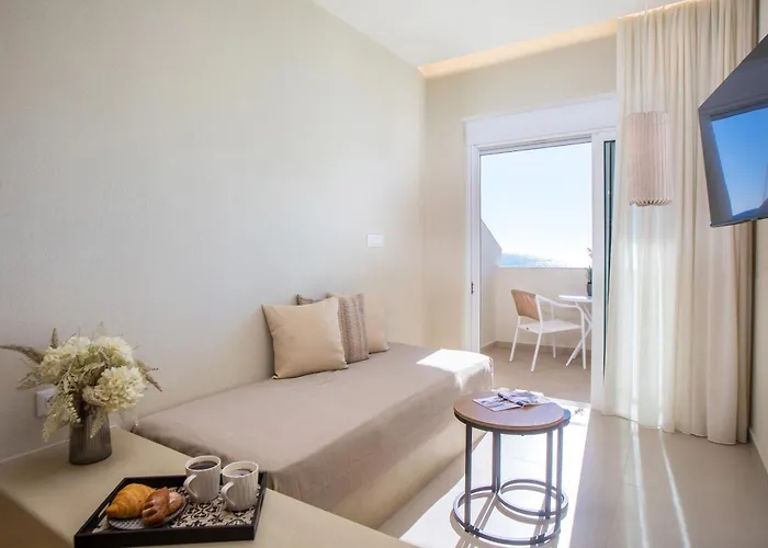 Rest Point Apartment Haraki